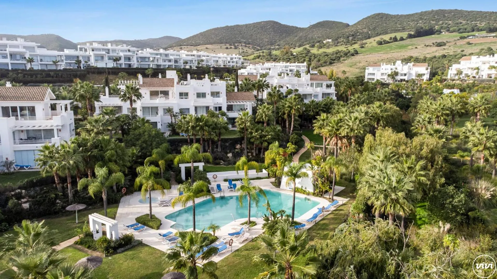 Vivi Homes - Casa Sereno Pool, Terrace & Garden Estepona