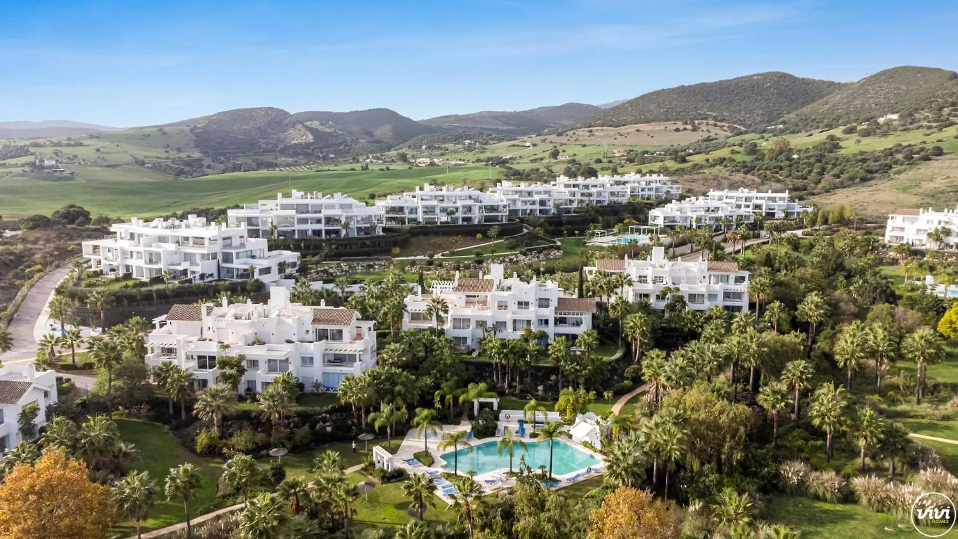 Apartment Vivi Homes - Casa Sereno Pool, Terrace & Garden Estepona