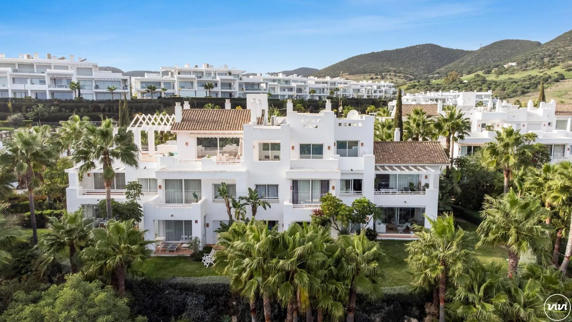 Vivi Homes - Casa Sereno Pool, Terrace & Garden Estepona 0*,