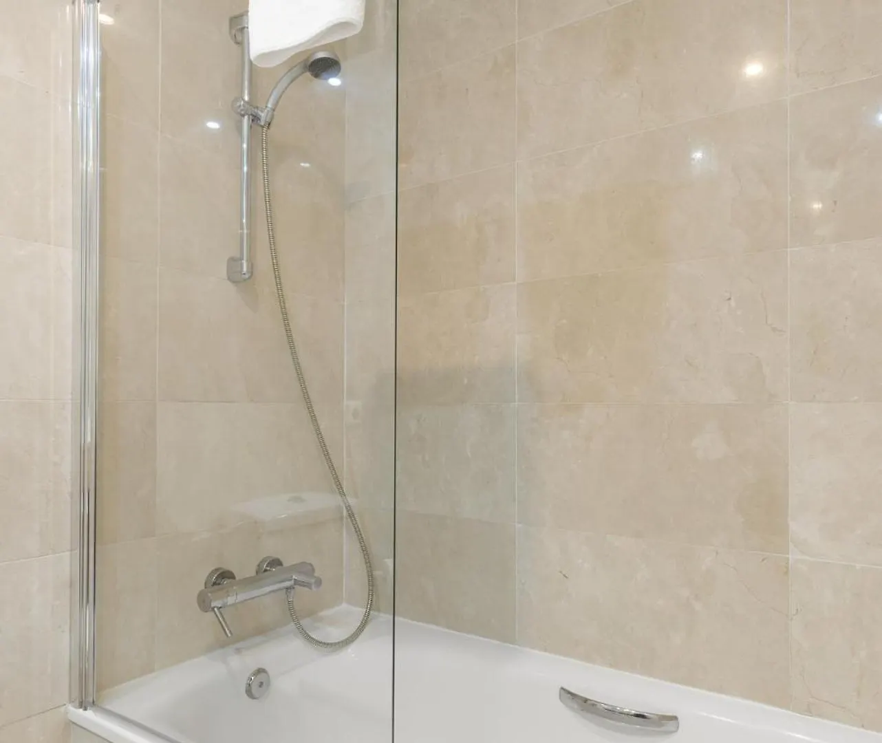 Apartment Vivi Homes - Casa Sereno Pool, Terrace & Garden Estepona Spain