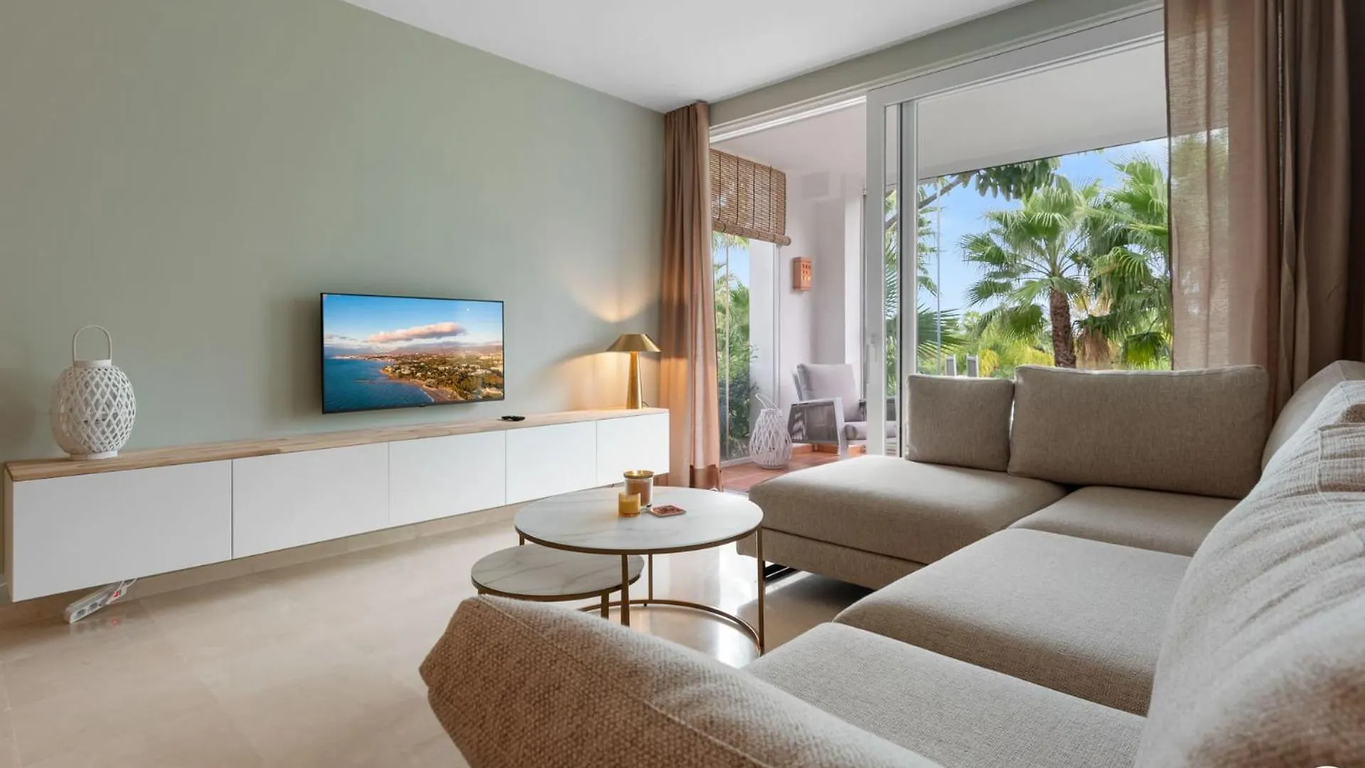 Vivi Homes - Casa Sereno Pool, Terrace & Garden Estepona