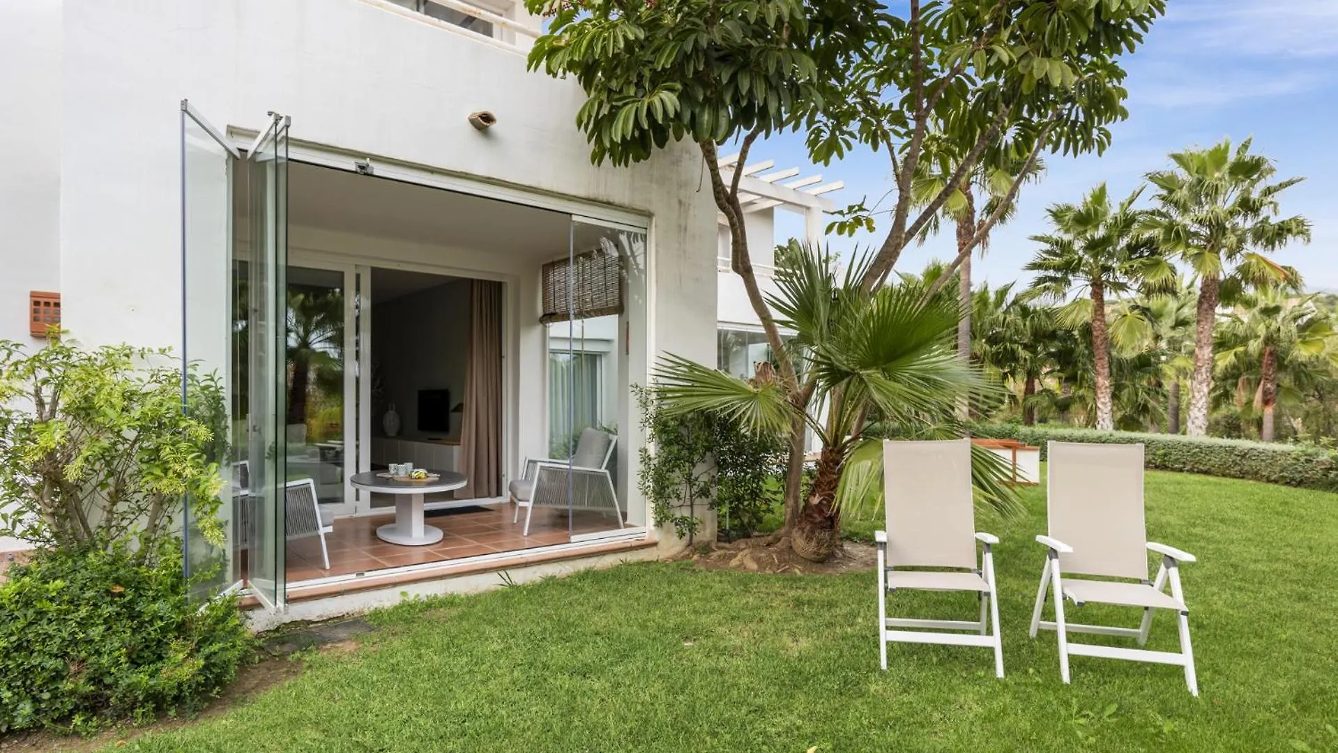 Apartment Vivi Homes - Casa Sereno Pool, Terrace & Garden Estepona